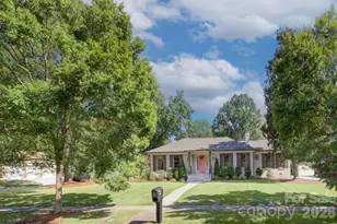 1230 Redcoat Dr, Charlotte, NC 28211 - Photo 31