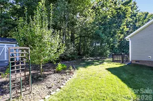 2454 Oak Valley Ln, Maiden, NC 28650 - Photo 37