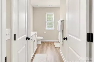 8913 Sawyer Run Ct, Charlotte, NC 28215 - Photo 25