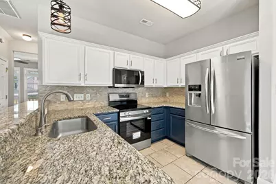 1513 Bucklebury Court, Charlotte, NC 28269 - Photo 3