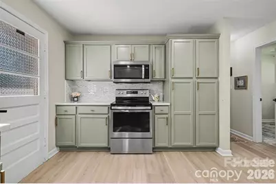 4023 Strangford Avenue, Charlotte, NC 28215 - Photo 7