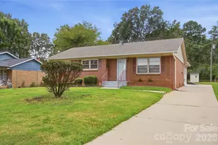 1745 Northbrook Dr, Charlotte, NC 28216 - Photo 31