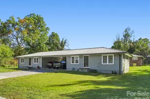 17 Randolph Ave, Flat Rock, NC 28731 - Photo 3