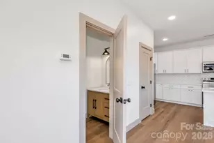 2111 24th St Ln SE, Hickory, NC 28602 - Photo 7