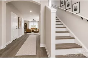 2231 Dardan Woods Dr, Charlotte, NC 28215 - Photo 3