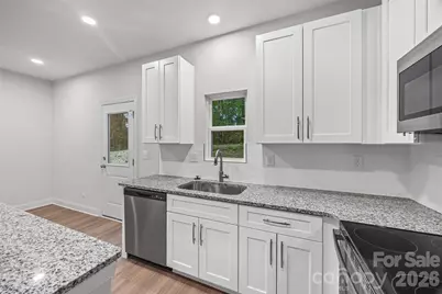 608 W Lewis Street, Dallas, NC 28034 - Photo 13