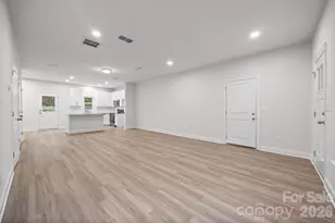 608 W Lewis St, Dallas, NC 28034 - Photo 5