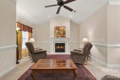 808 3rd Street NE, Conover, NC 28613 - Photo 9
