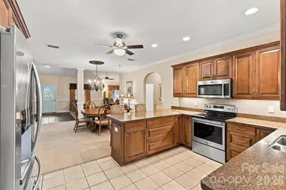808 3rd Street NE, Conover, NC 28613 - Photo 17