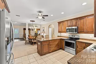 808 3rd St NE, Conover, NC 28613 - Photo 17