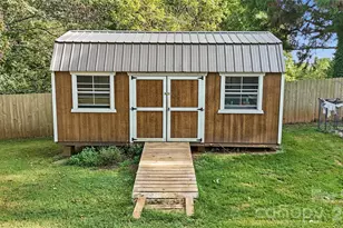 731 Club Dr, Statesville, NC 28677 - Photo 9