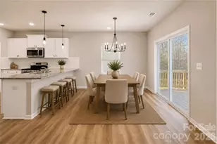 8925 Sawyer Run Ct, Charlotte, NC 28215 - Photo 9