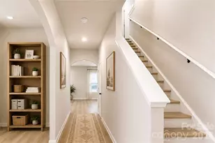 8925 Sawyer Run Ct, Charlotte, NC 28215 - Photo 11