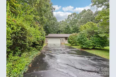 126 Brandon Road, Hendersonville, NC 28739 - Photo 3
