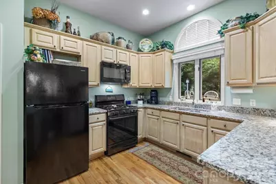 21 Crescent Trail, Highlands, NC 28741 - Photo 7