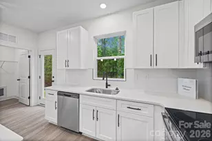 600 W Lewis St, Dallas, NC 28034 - Photo 15