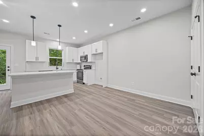 600 W Lewis Street, Dallas, NC 28034 - Photo 9