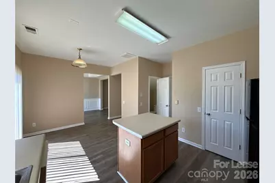 5433 Peachwood Drive, Charlotte, NC 28216 - Photo 7