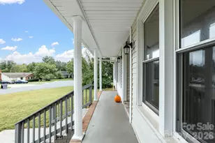 8530 Glenway Ct, Charlotte, NC 28226 - Photo 3