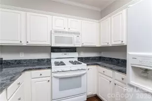14925 Scothurst Ln, Charlotte, NC 28277 - Photo 7