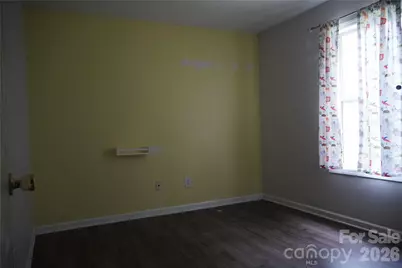 2740 Meadow Knoll Drive, Charlotte, NC 28269 - Photo 7