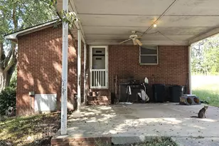 131 S J Crawford Rd, Lincolnton, NC 28092 - Photo 3