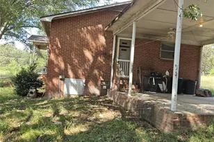131 S J Crawford Rd, Lincolnton, NC 28092 - Photo 7