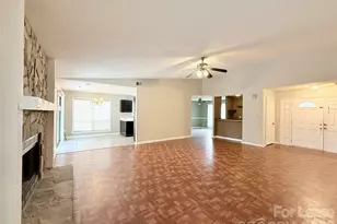 6924 Long Needles Dr, Charlotte, NC 28277 - Photo 5