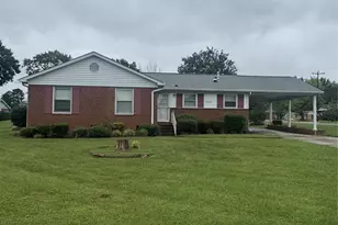 5429 Evanshire Dr, Charlotte, NC 28216 - Photo 1