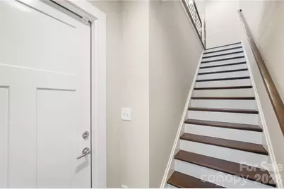 512 Sedgefield Park Drive, Charlotte, NC 28203 - Photo 7