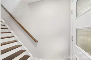 512 Sedgefield Park Dr, Charlotte, NC 28203 - Photo 5