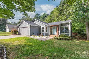 3909 Armitage Dr, Charlotte, NC 28269 - Photo 1
