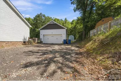 2481 Shelton Avenue, Statesville, NC 28677 - Photo 7
