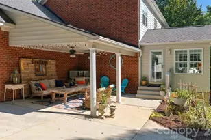 232 Pebble Stone Ln, Matthews, NC 28104 - Photo 3