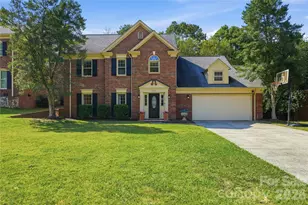 717 Fredricksburg Rd, Matthews, NC 28105 - Photo 1