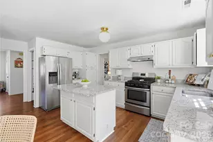 717 Fredricksburg Rd, Matthews, NC 28105 - Photo 9