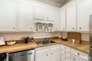301 W 10th St, Charlotte, NC 28202 - Photo 7