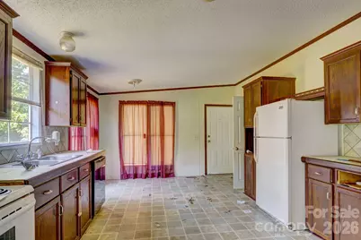 1233 Forest Ridge Drive, Bessemer City, NC 28016 - Photo 3