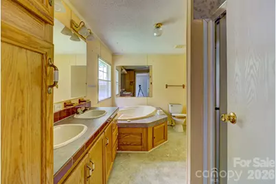 1290 Forest Ridge Drive, Bessemer City, NC 28016 - Photo 9