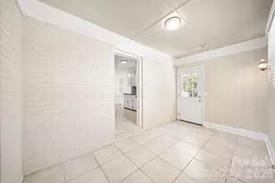 1914 Kilborne Dr, Charlotte, NC 28205 - Photo 11