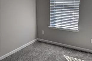 1645 Fleetwood Dr, Charlotte, NC 28208 - Photo 7