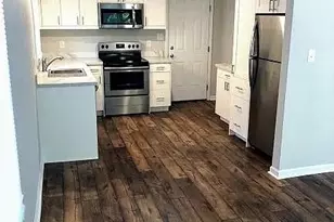 710 Stowe Dr, Lowell, NC 28098 - Photo 3