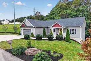 308 Beck Creek Cir, Flat Rock, NC 28731 - Photo 3