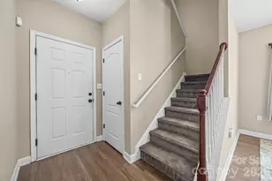 341 Sandy Spring Ln, Lake Wylie, SC 29710 - Photo 3