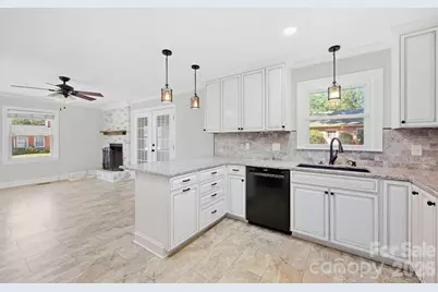 604 W Park Avenue, Mooresville, NC 28115 - Photo 11
