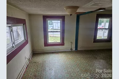 28 Chestnut Street, Rosman, NC 28772 - Photo 5