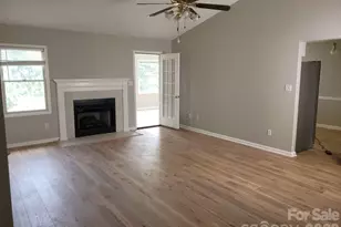 3842 Serenity Dr, Hickory, NC 28602 - Photo 5