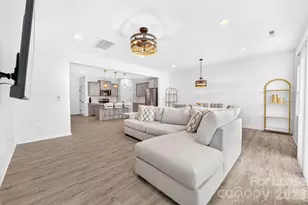 11012 Pagebrook Ln, Charlotte, NC 28214 - Photo 13