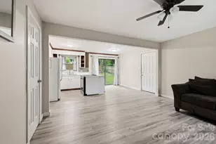 36 Medlin Ln, Flat Rock, NC 28731 - Photo 7