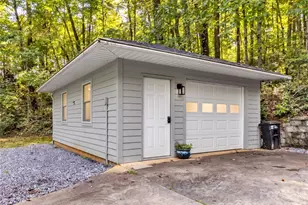 250 Camp Creek Rd, Whittier, NC 28789 - Photo 19